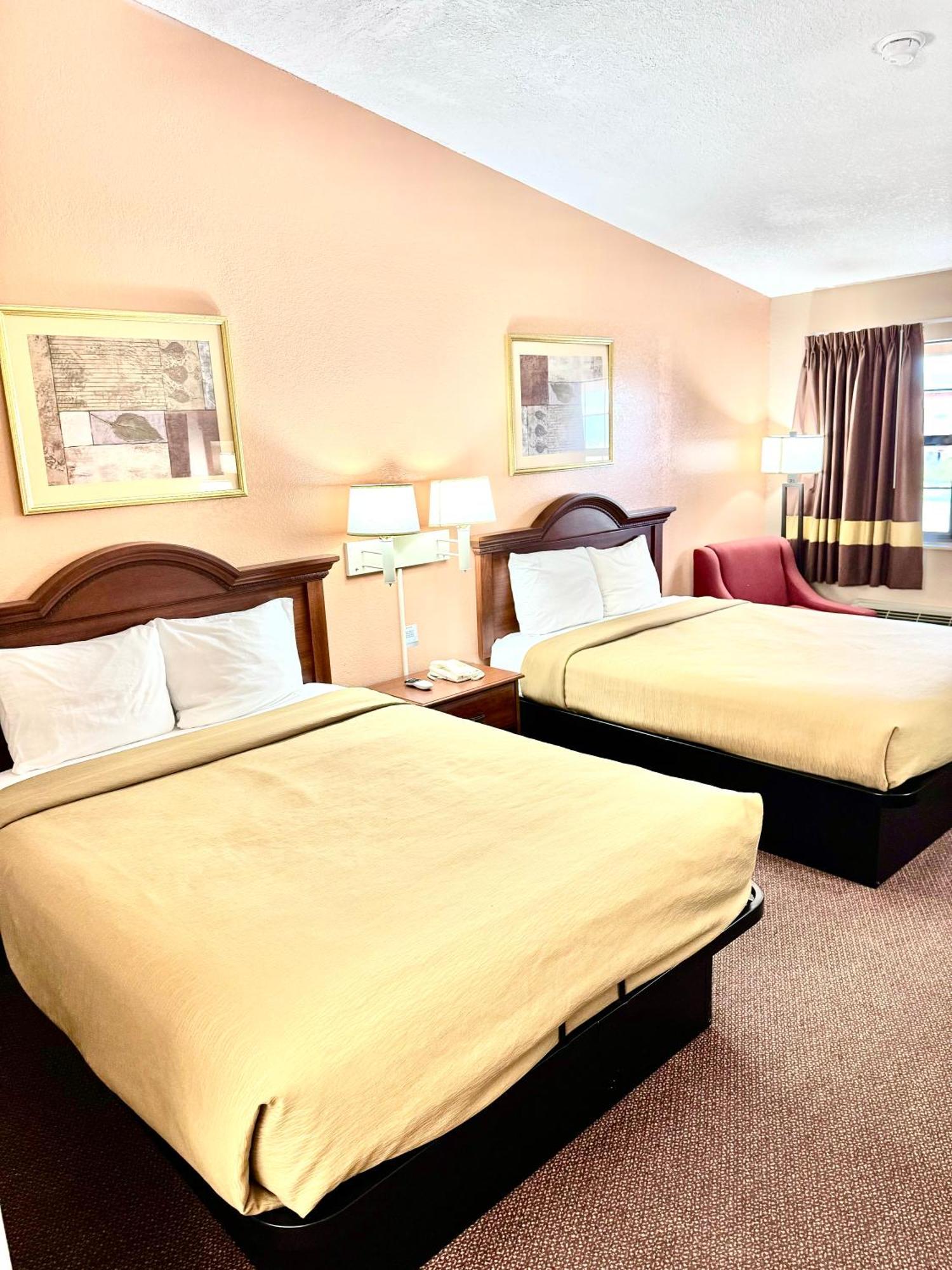 Owensville Inn Eksteriør billede